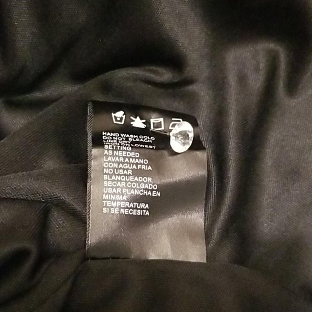 Dress - Picture 6 of 6